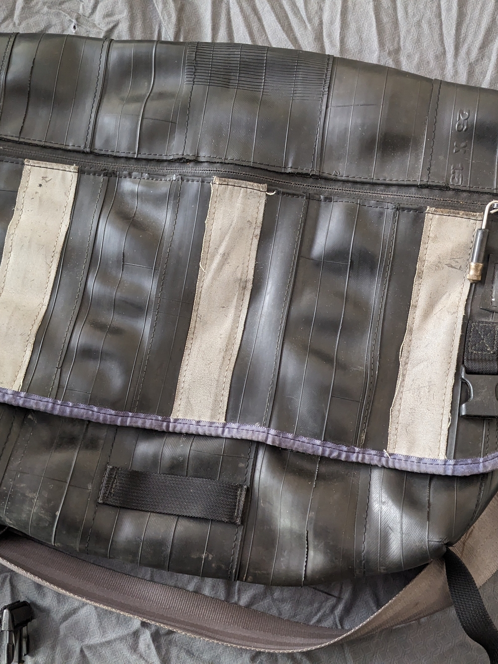 AG Recycled Tire Tube Messenger Bag Commuter Inner tube